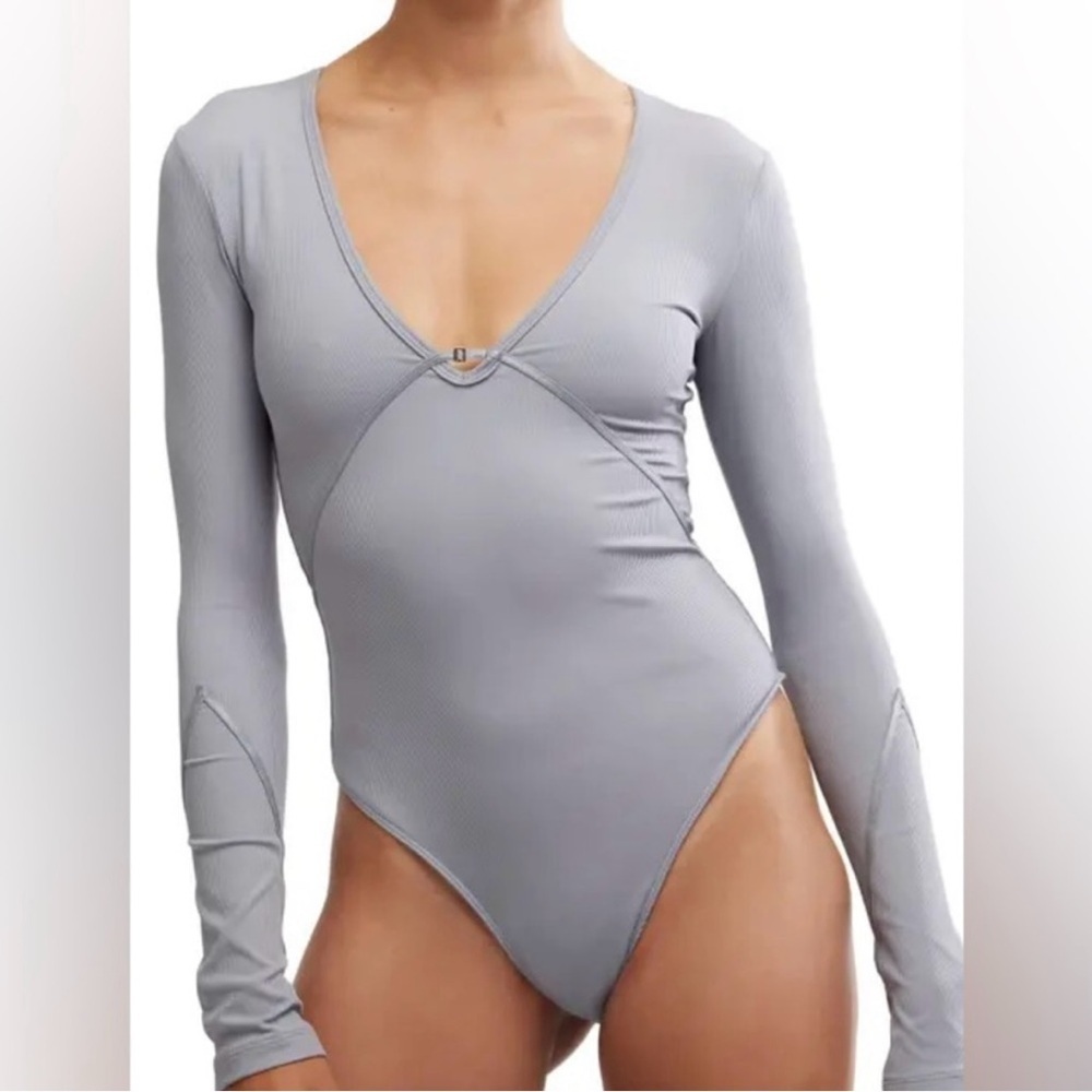 NEW Free People Intimately Victoria Plunge Bodysuit Size L Weathervane Gray Flaw - Picture 2 of 15